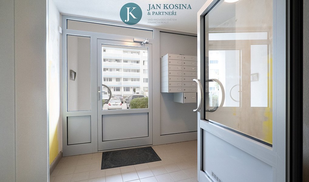 Prodej bytu 3+1 79 m², Praha – náhled fotky 3