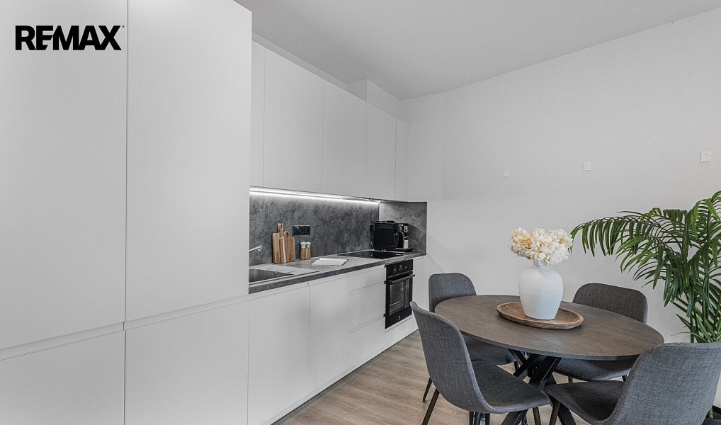 Prodej bytu 2+kk 46 m², Praha – náhled fotky 3