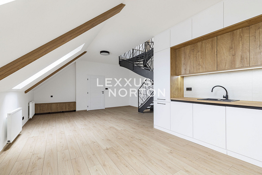 Pronájem bytu 4+kk 108 m² – fotografie 4