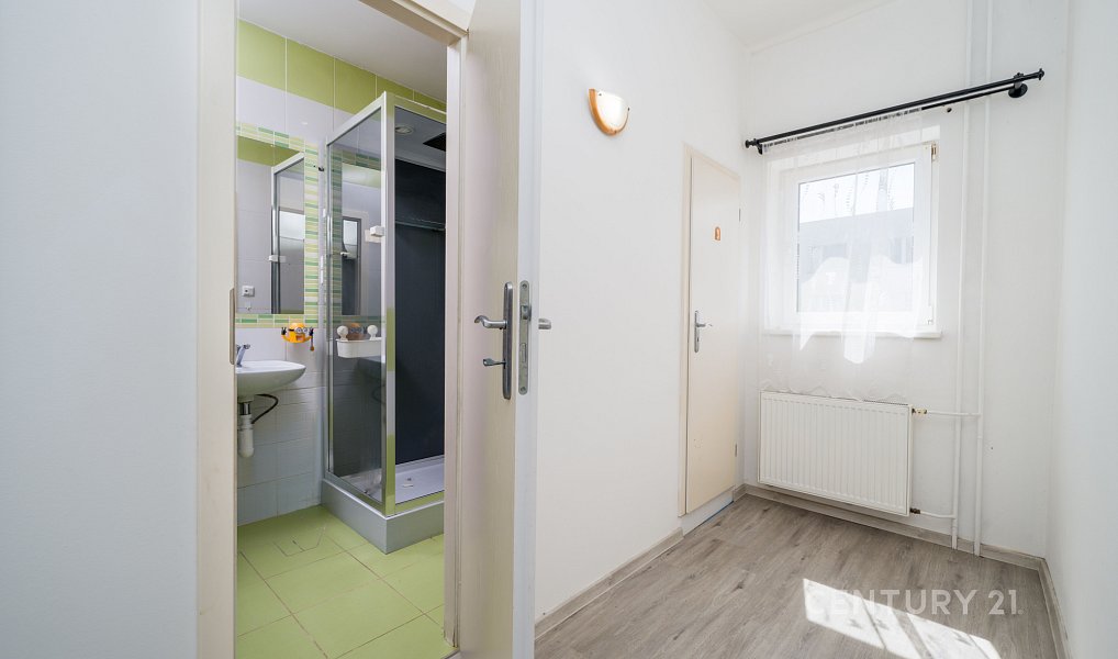 Prodej domu 241 m² s pozemkem 428 m², Chlumec – náhled fotky 25