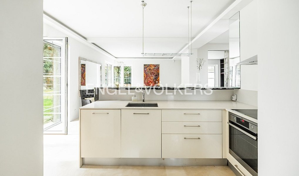 Pronájem domu 260 m² s pozemkem 629 m², Praha – náhled fotky 4