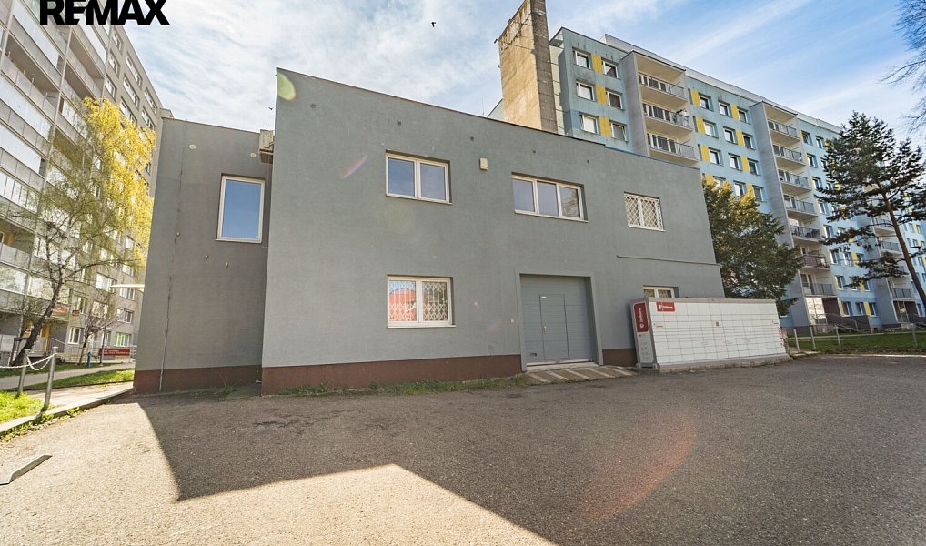 Pronájem obchodních prostor 661 m², Praha – náhled fotky 2