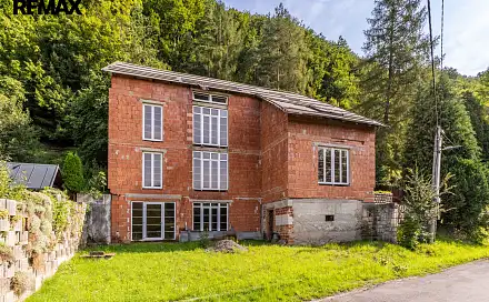 Prodej domu 533 m² s pozemkem 2 105 m², Rakousy, okres Semily