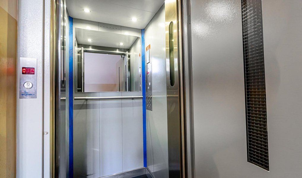 Prodej bytu 2+1 74 m², Praha – náhled fotky 26