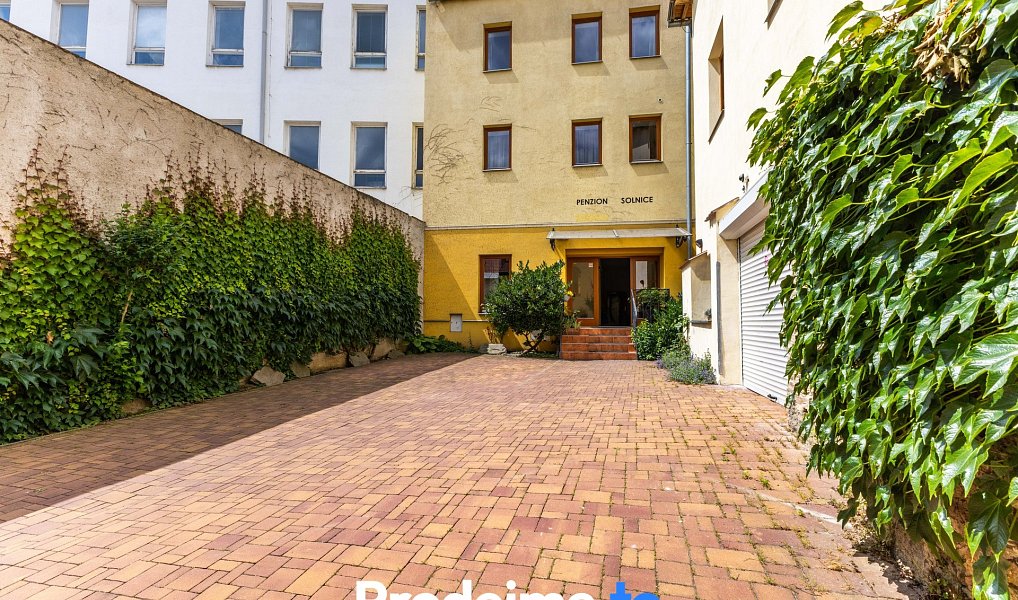 Prodej ubytovacího objektu 1 593 m², Znojmo – náhled fotky 2