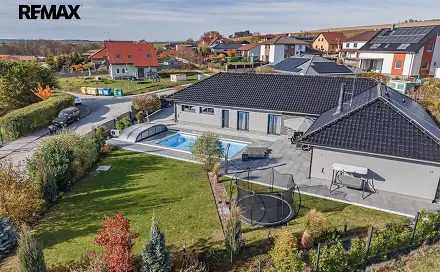 Prodej domu 221 m² s pozemkem 1 036 m², Královice, okres Kladno