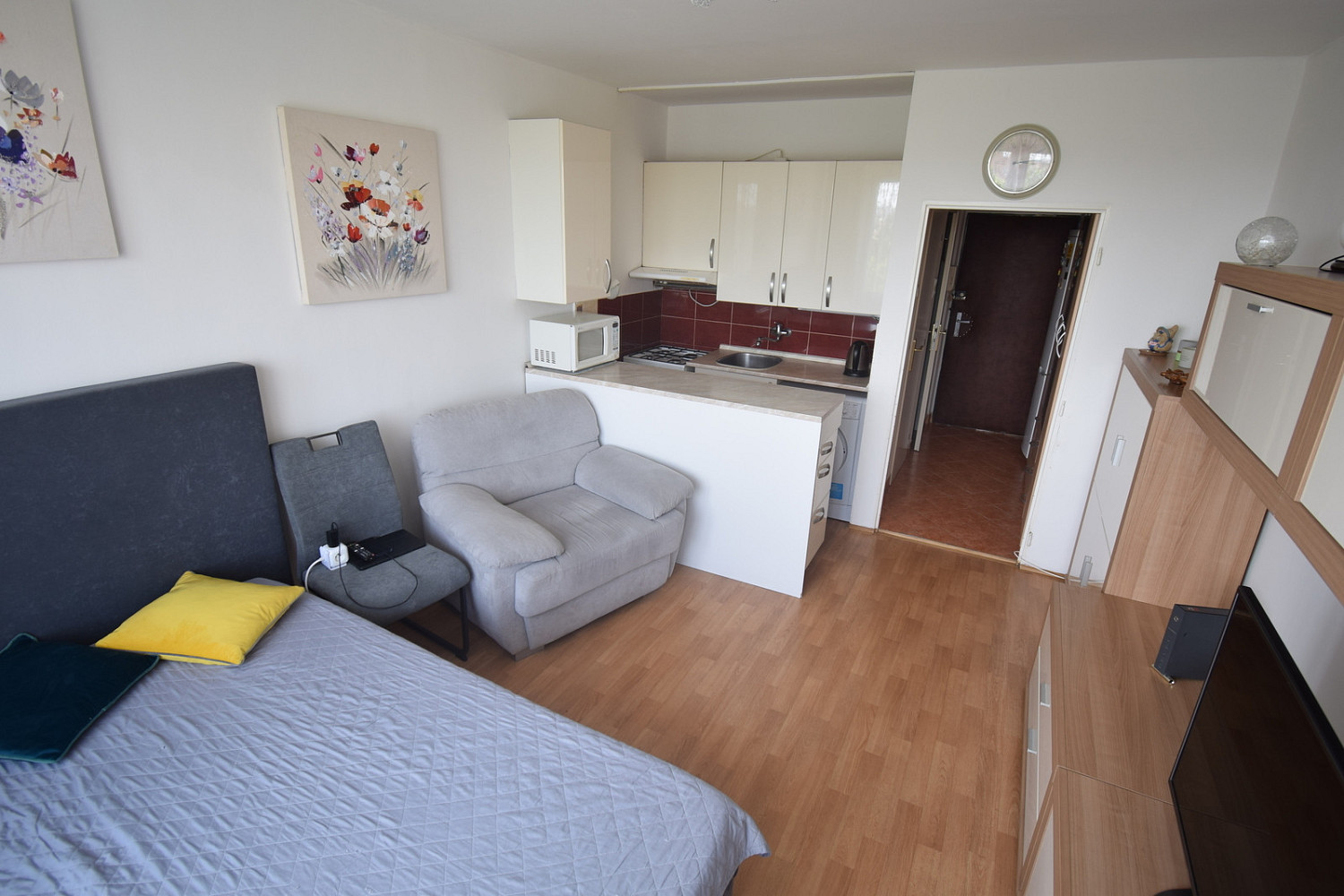 Prodej bytu 1+kk 24 m² — photo 3