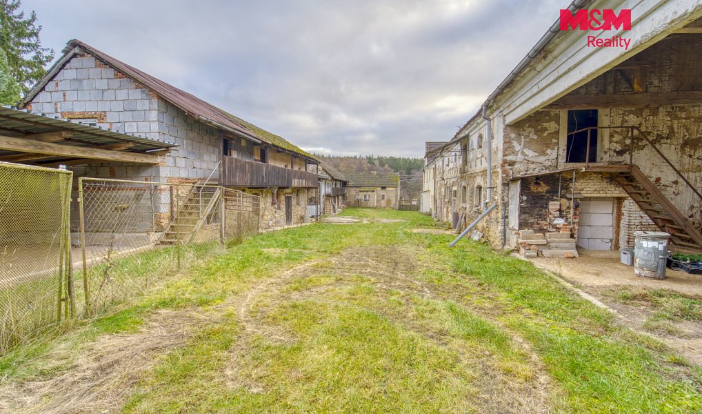 Prodej domu 300 m² s pozemkem 2 031 m², Stříbro – náhled fotky 23