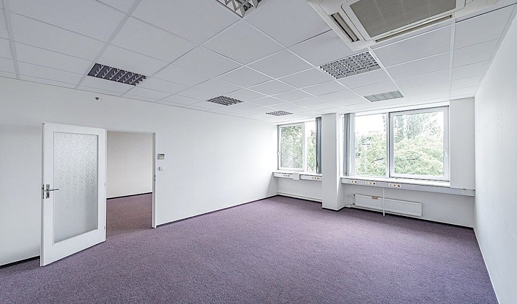 Pronájem kanceláře 213 m², Praha – náhled fotky 3