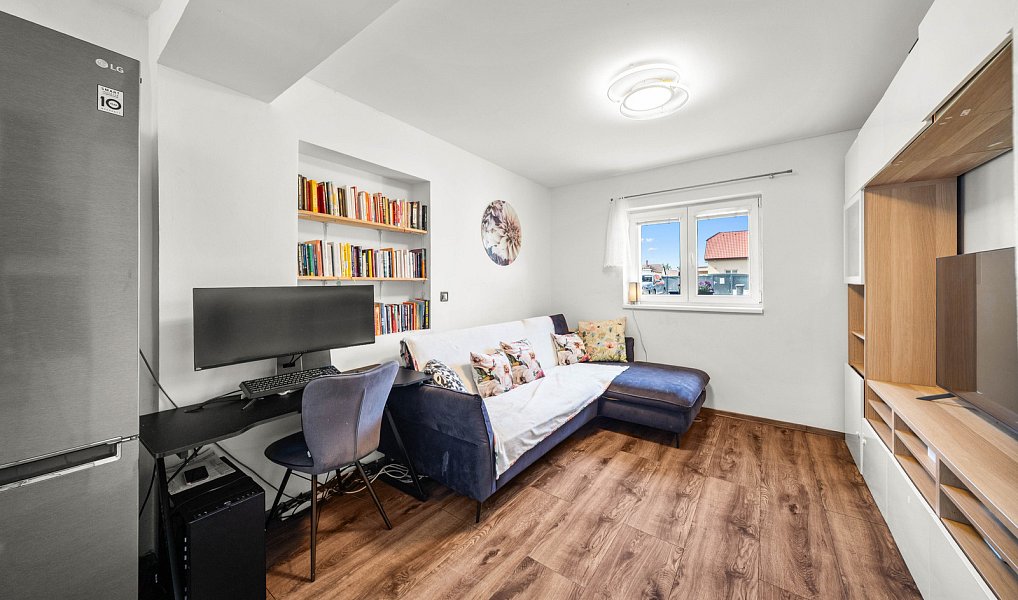 Prodej domu 56 m² s pozemkem 1 044 m², Tišice – náhled fotky 7