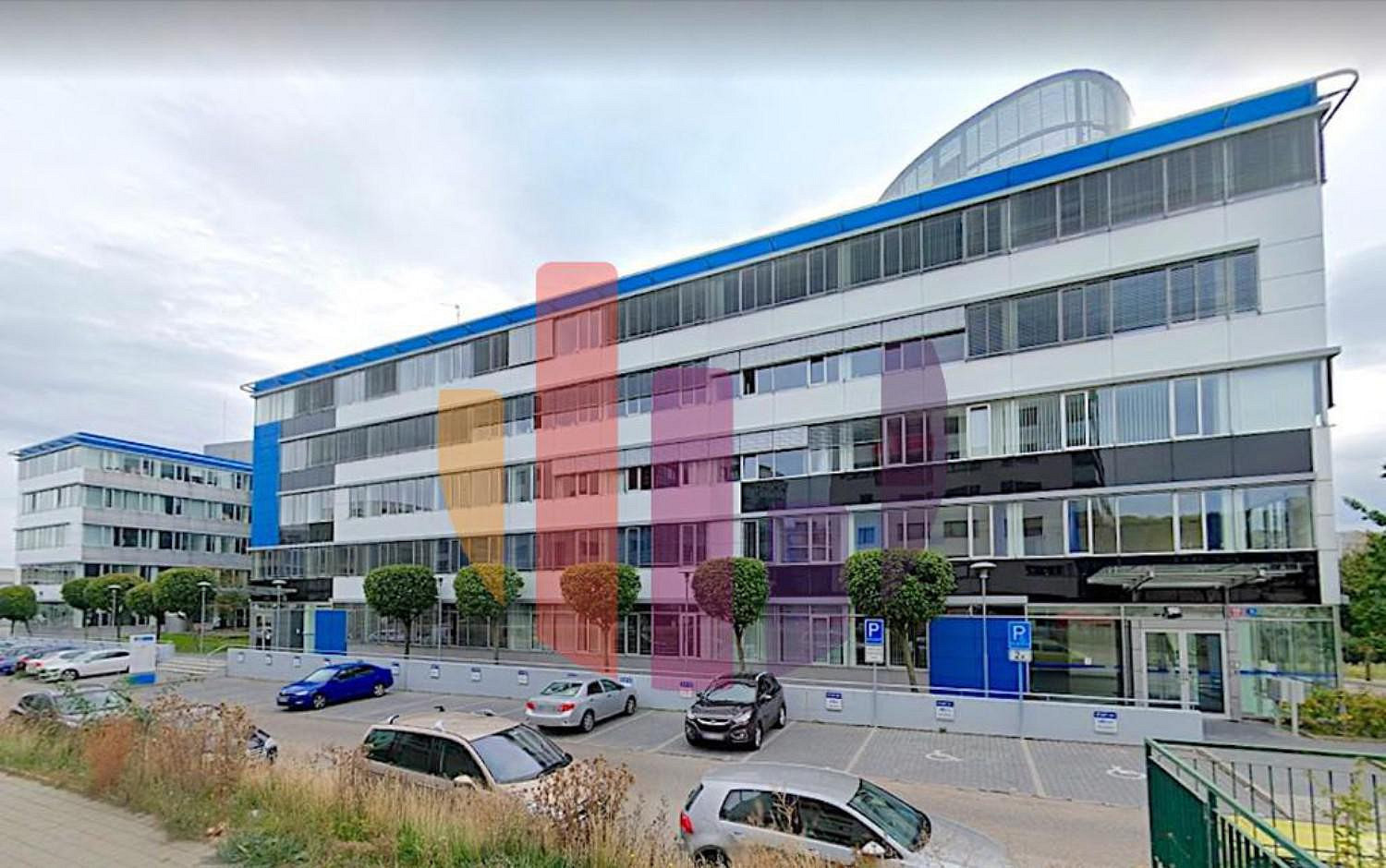 Pronájem kanceláře 243 m²