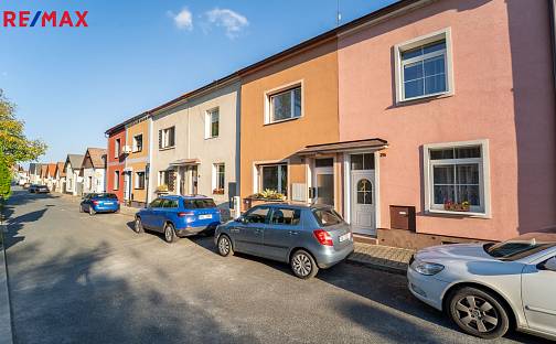 Prodej domu 102 m² s pozemkem 95 m², Ke Hřišti, Kolín - Štítary