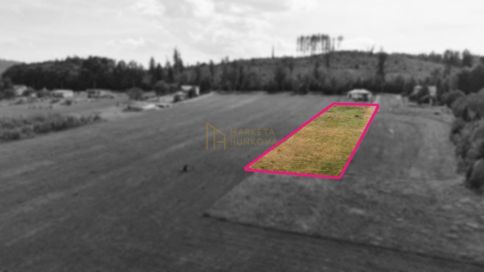 Prodej stavebního pozemku 2 000 m² – fotografie 4
