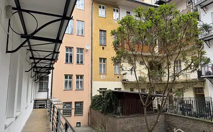Prodej obchodních prostor 114 m², Arbesovo náměstí, Praha 5 - Smíchov