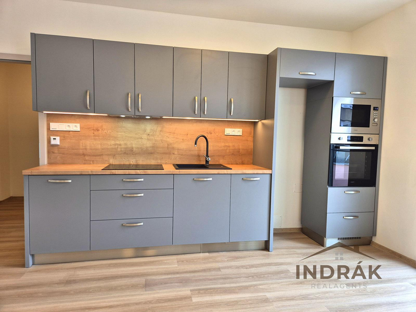 Pronájem bytu 2+kk 69 m² — photo 4