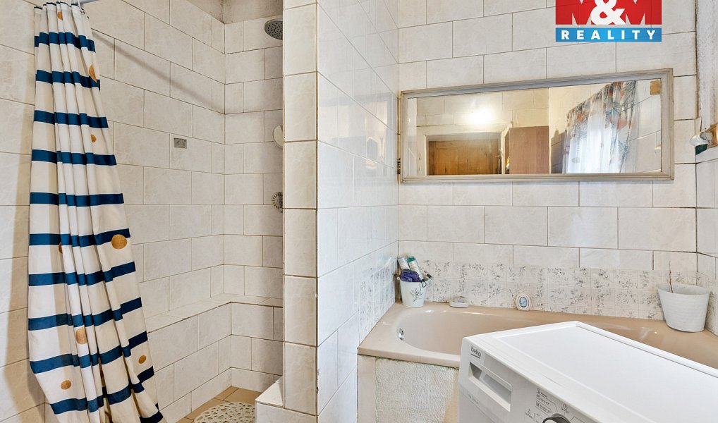 Prodej domu 242 m² s pozemkem 127 m², Dubá – náhled fotky 15