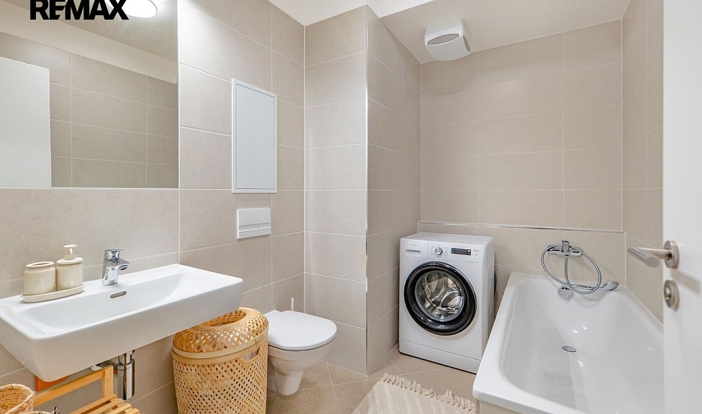 Prodej bytu 2+kk 37 m², Praha – náhled fotky 3