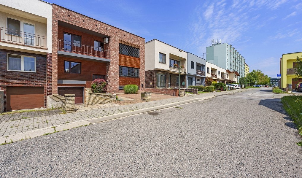 Prodej domu 259 m² s pozemkem 808 m², Hodonín – náhled fotky 16