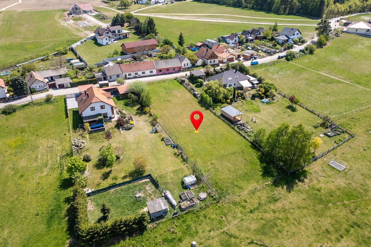 Prodej stavebního pozemku 1 750 m² — photo 3