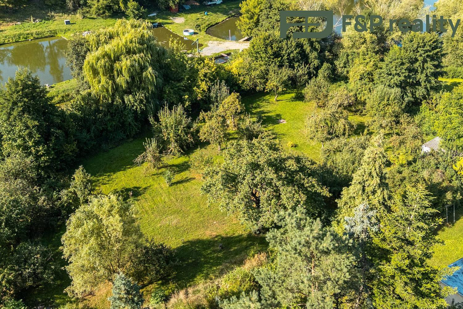 Prodej stavebního pozemku 1 090 m² – fotografie 3