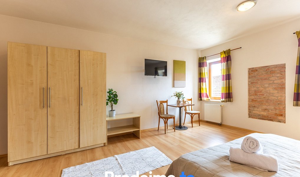 Prodej ubytovacího objektu 1 593 m², Znojmo – náhled fotky 14