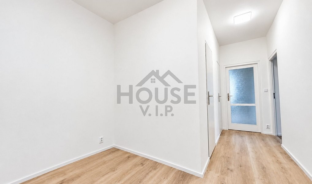 Prodej bytu 3+1 66 m², Praha – náhled fotky 8