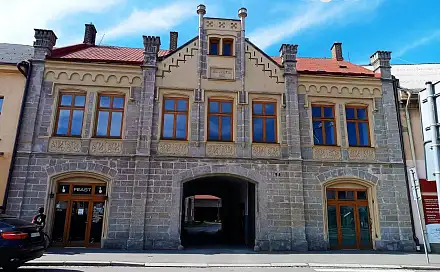Pronájem obchodních prostor 100 m², Masarykovo náměstí, Chrudim - Chrudim IV