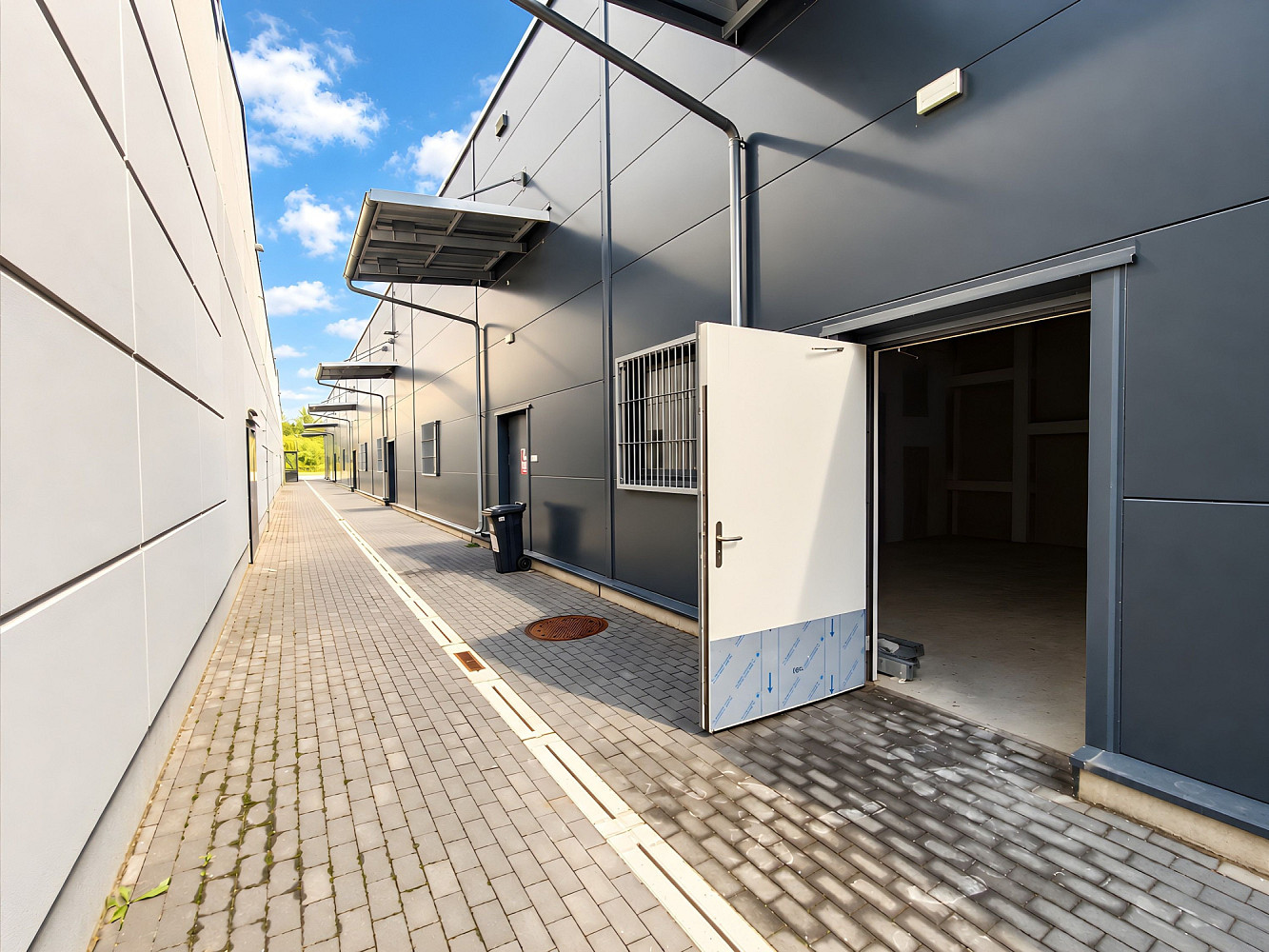 Pronájem skladovacích prostor 160 m²