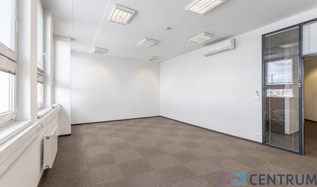 Pronájem kanceláře 584 m², Praha – náhled fotky 7