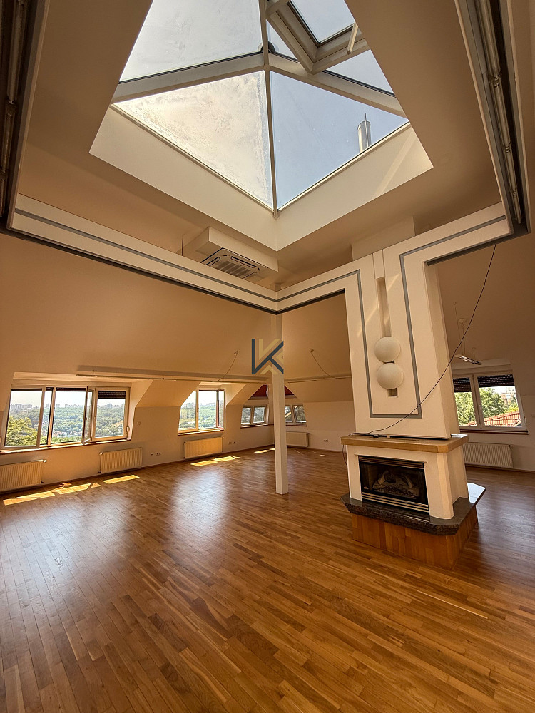 Pronájem kanceláře 160 m² – fotografie 2