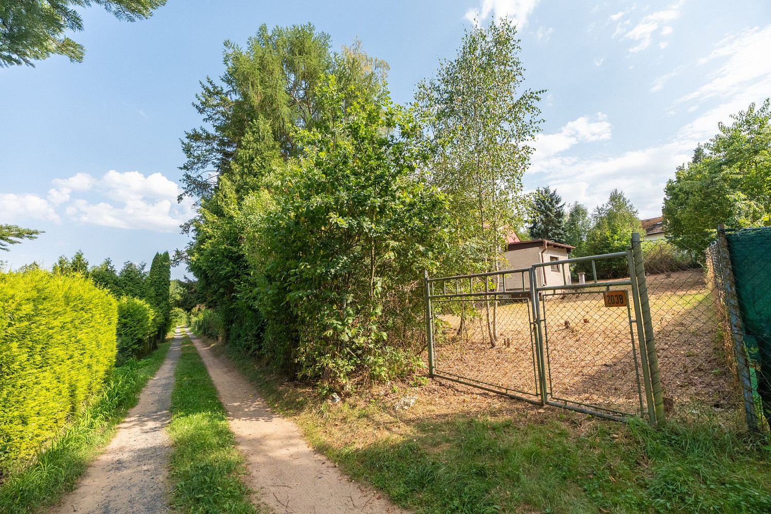 Prodej chaty/chalupy 35 m² s pozemkem 739 m² – fotografie 2