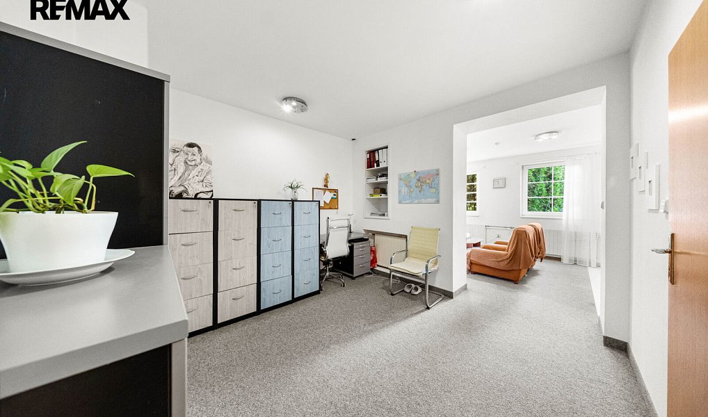 Prodej domu 361 m² s pozemkem 1 042 m², Kolín – náhled fotky 34