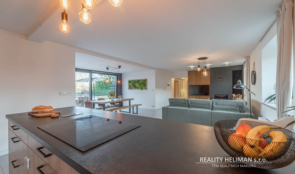 Prodej domu 260 m² s pozemkem 5 558 m², Košice – náhled fotky 7
