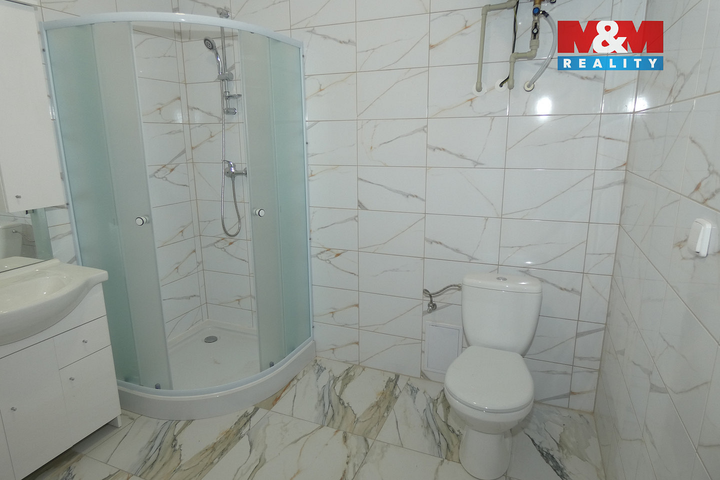 Prodej nájemního domu, činžáku 228 m² – další