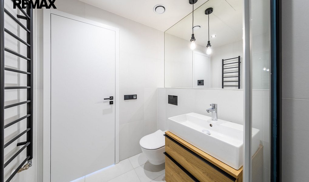 Pronájem bytu 2+kk 66 m², Praha – náhled fotky 3