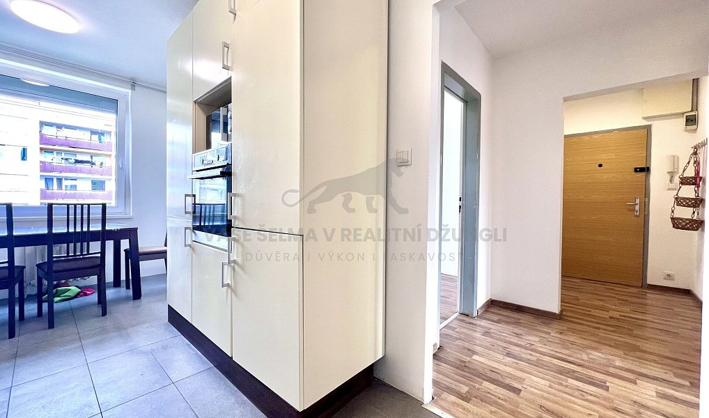 Pronájem bytu 3+1 75 m², Praha – náhled fotky 3