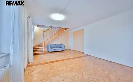 Prodej bytu 3+kk 120 m², Palackého, Cheb