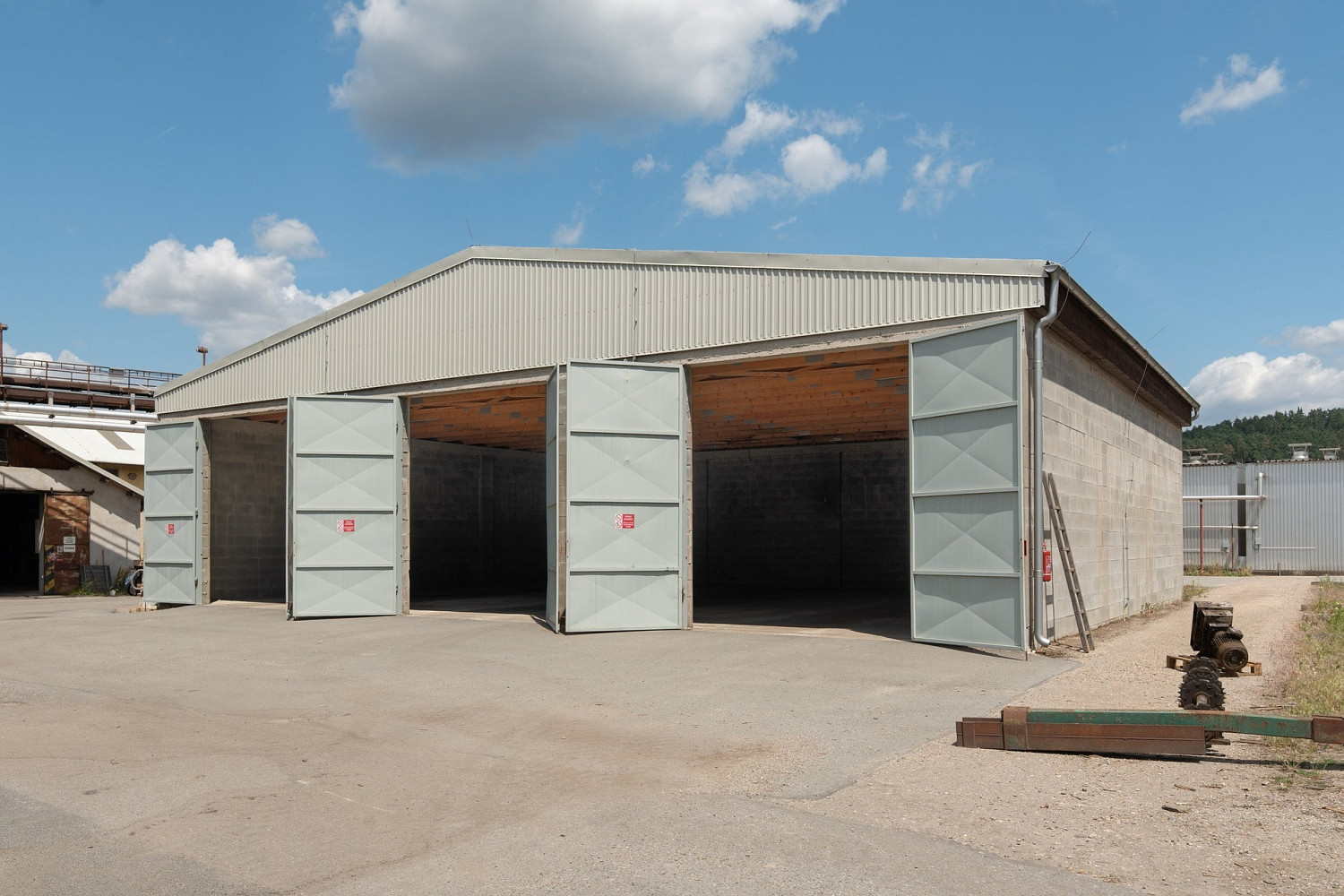 Pronájem skladovacích prostor 270 m²