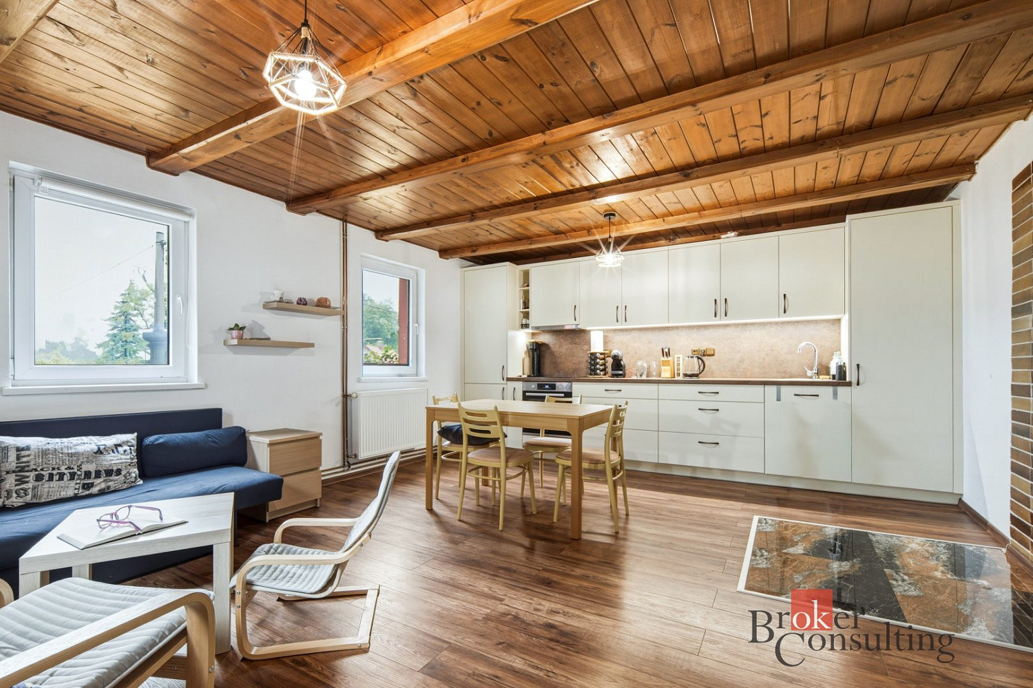 Prodej domu 135 m² s pozemkem 1 115 m² – fotografie 2