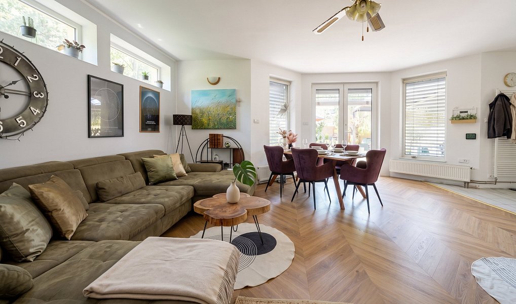 Prodej domu 215 m² s pozemkem 671 m², Střelice – náhled fotky 4
