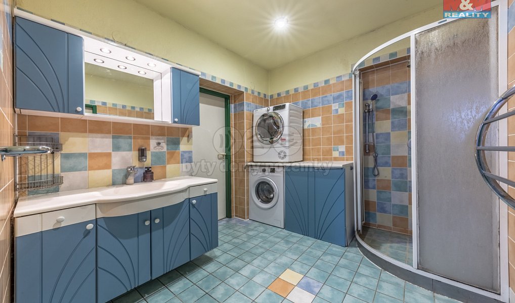 Prodej domu 246 m² s pozemkem 605 m², Jesenný – náhled fotky 10