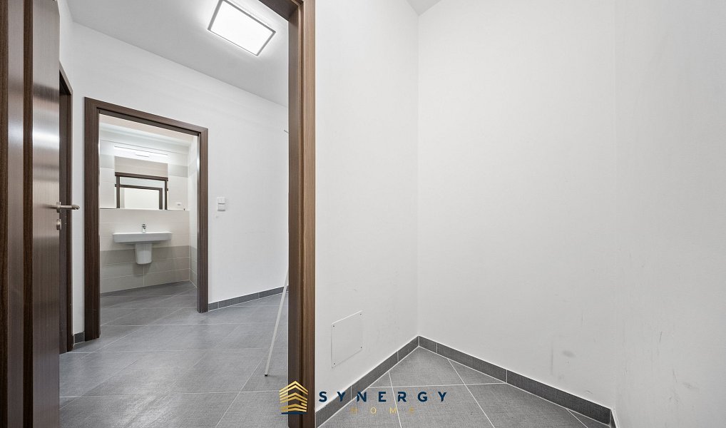 Prodej bytu 1+kk 38 m², Praha – náhled fotky 10