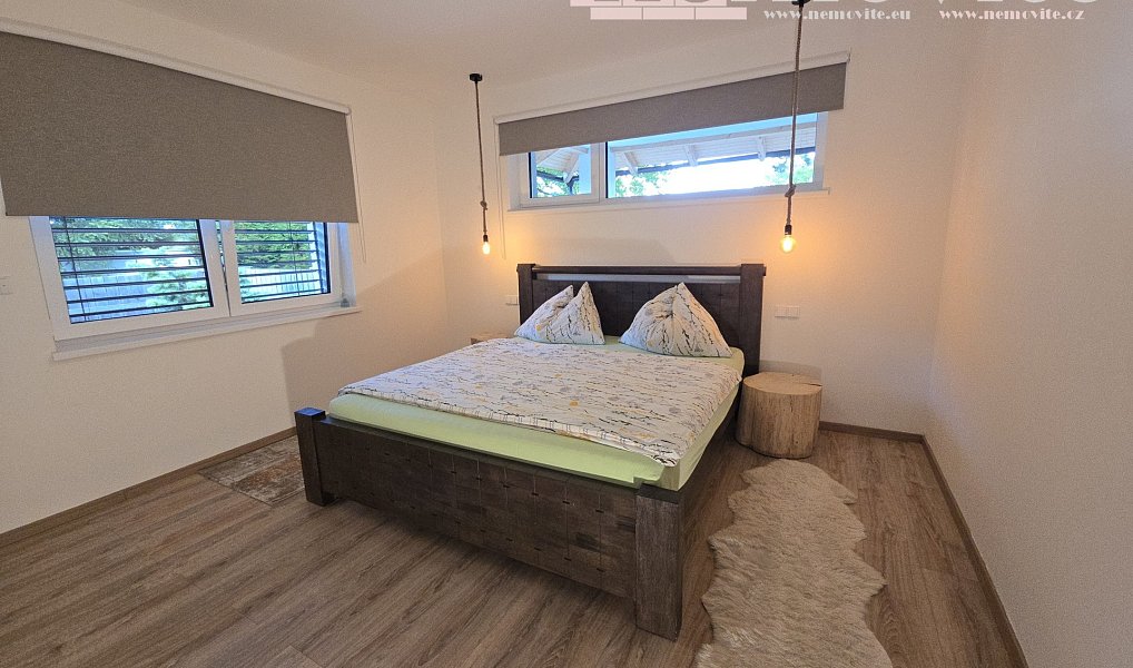Prodej domu 157 m² s pozemkem 1 047 m², Sulice – náhled fotky 17