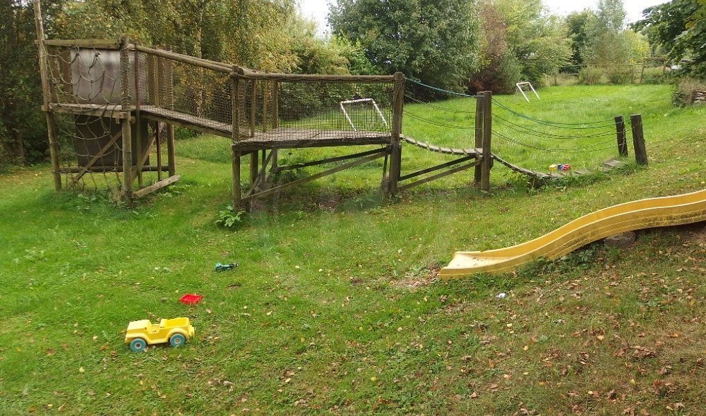 Prodej ubytovacího objektu 876 m², Světlík – náhled fotky 22