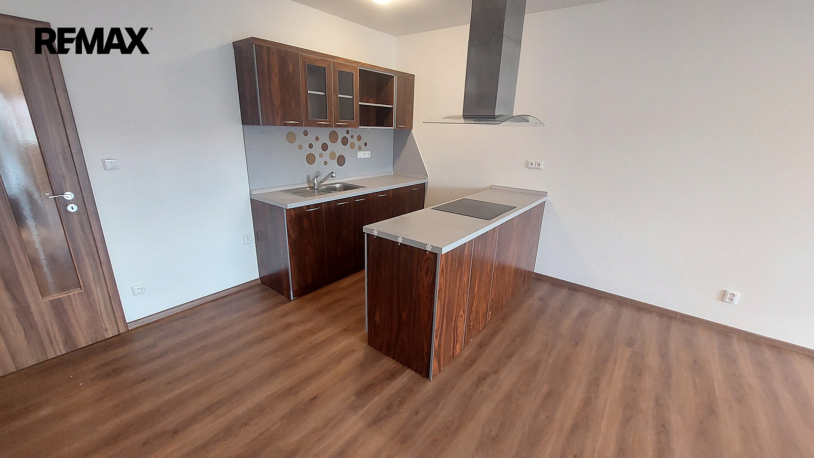 Pronájem bytu 1+kk 53 m²