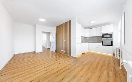 Prodej bytu 3+kk 56 m², Na růžovém poli, Kladno - Kročehlavy