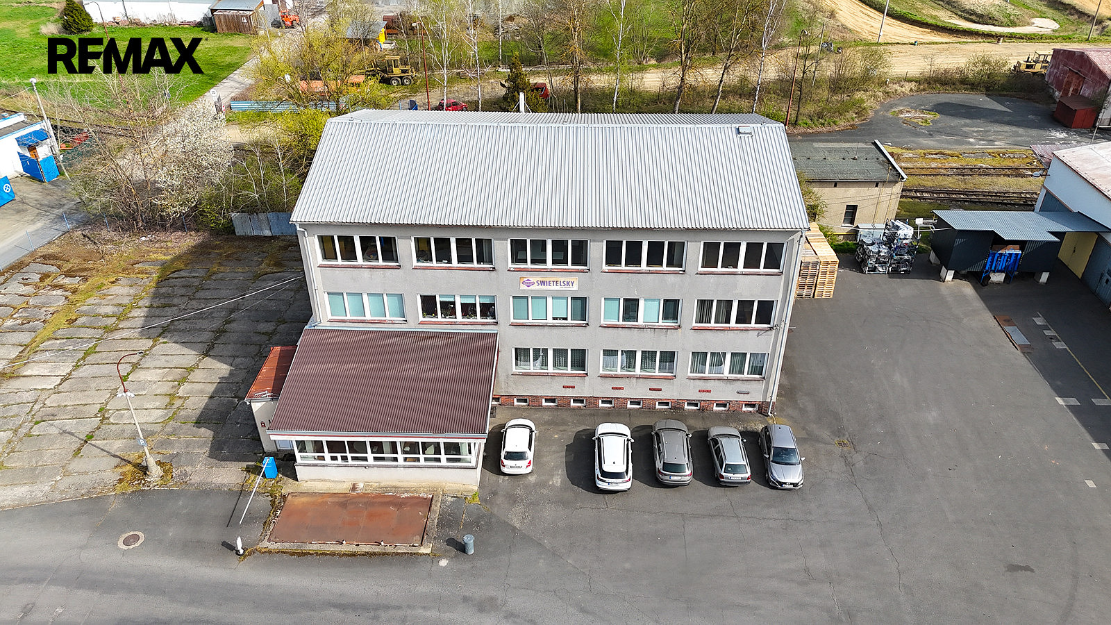 Prodej kanceláře 1 200 m² — photo 4