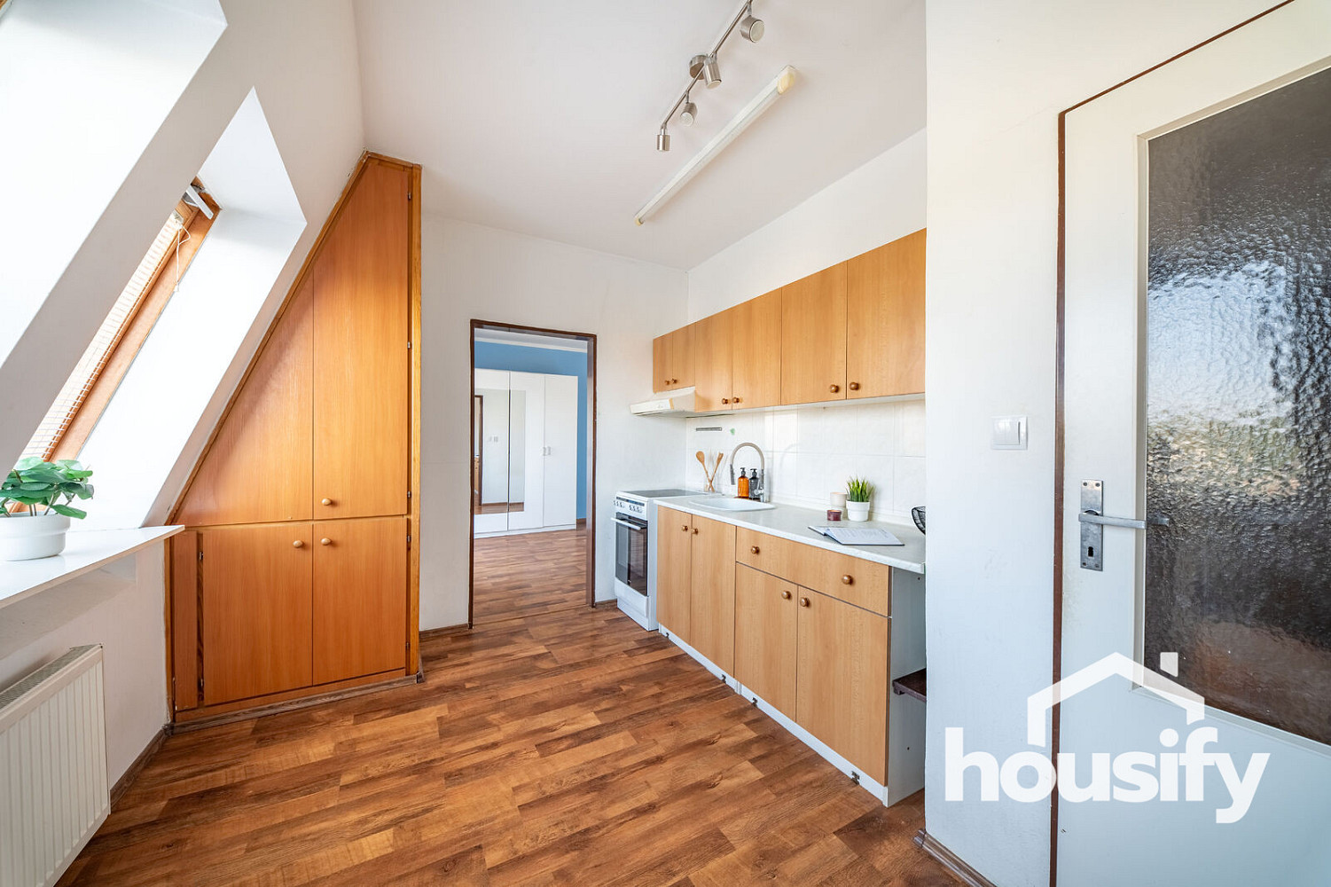 Pronájem bytu 2+kk 41 m² – fotografie 3