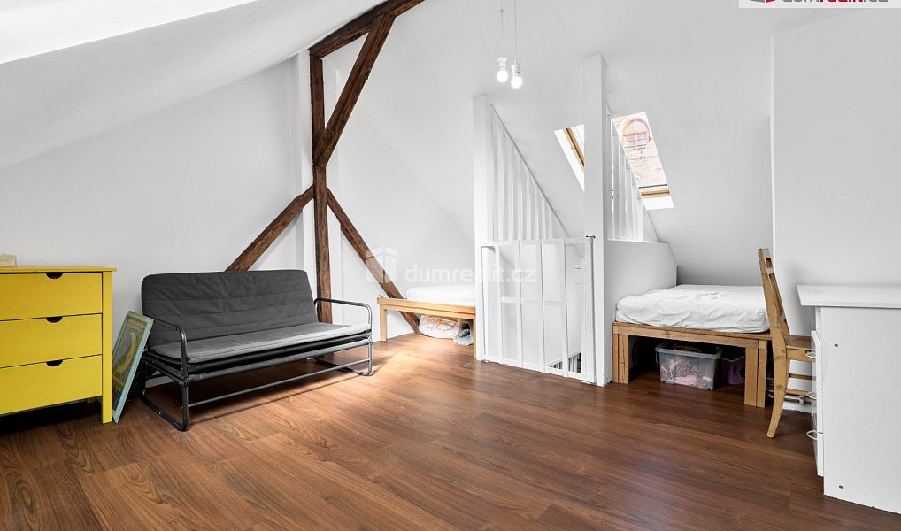 Prodej domu 100 m² s pozemkem 48 m², Ostrov – náhled fotky 19
