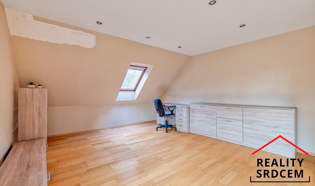 Prodej domu 170 m² s pozemkem 921 m², Bystřice – náhled fotky 22